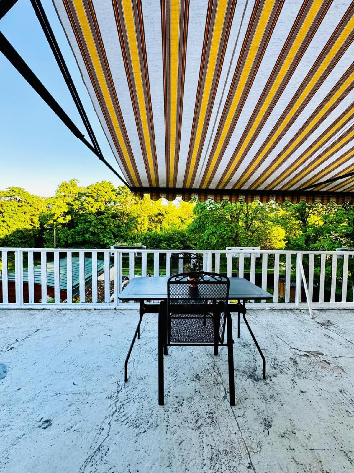 Spacious 6br Shared With Garden Near Danube For 16 Guests Appartement *