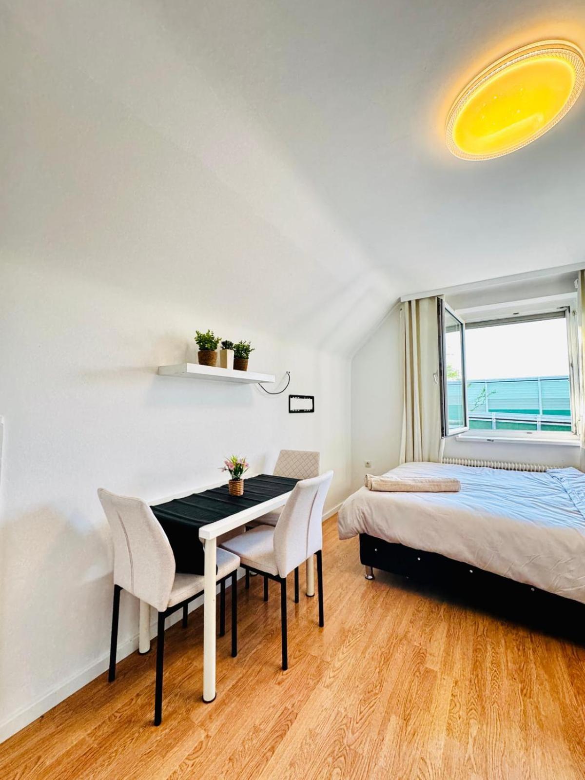 Spacious 6br Shared With Garden Near Danube For 16 Guests