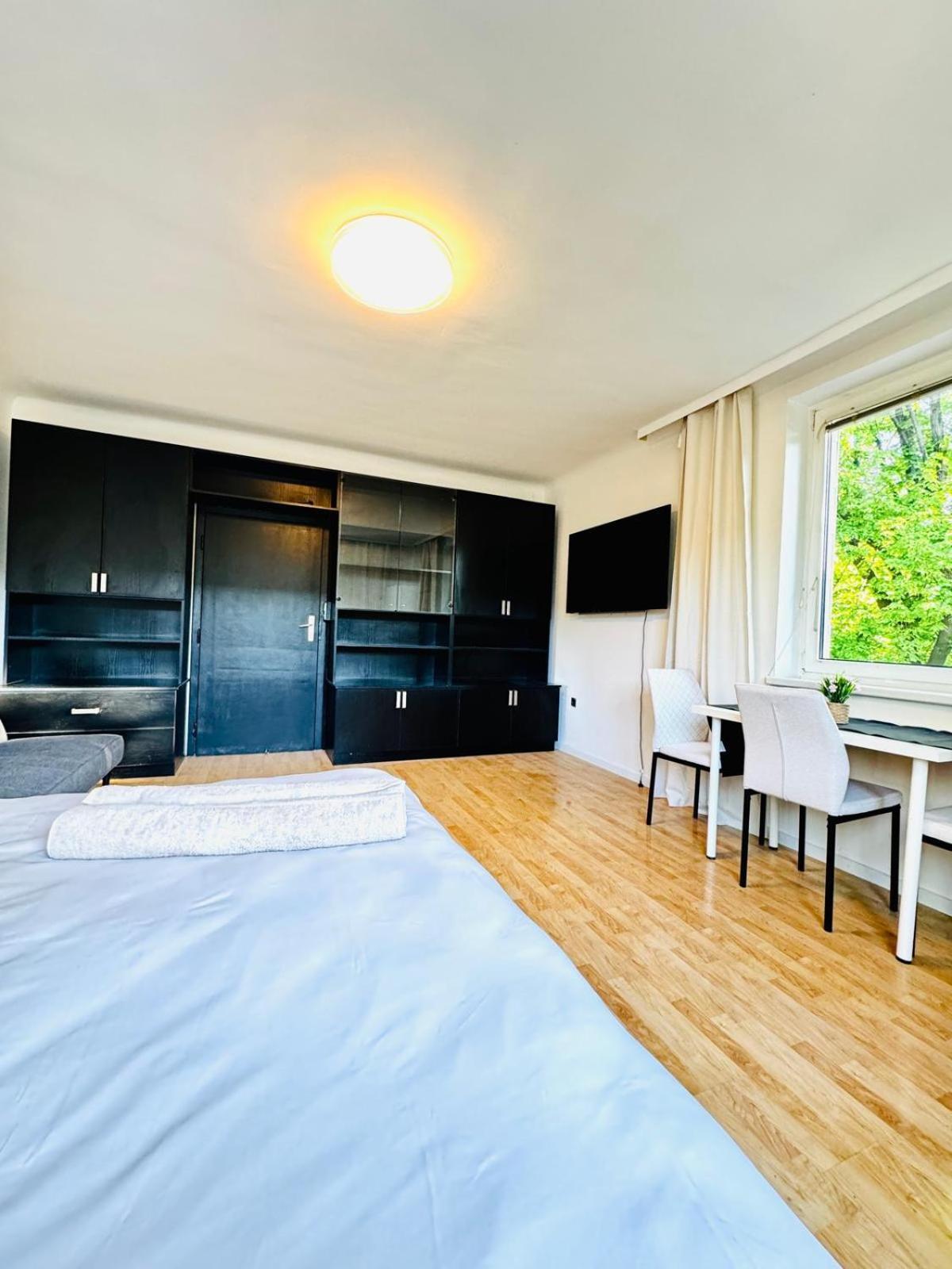 Spacious 6br Shared With Garden Near Danube For 16 Guests